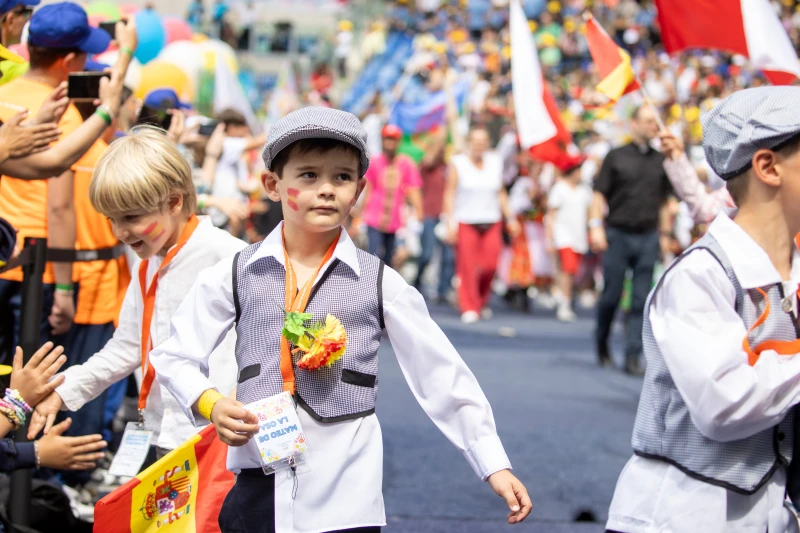 Vaticano Reestructura la Jornada Mundial de los Niños: El Papa León XIV Suprime Comité Pontificio y Centraliza Gestión