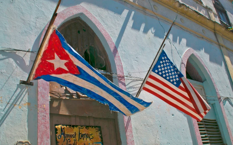 Estados Unidos Canaliza Ayuda Humanitaria Directa a Cuba Vía Iglesia Católica, Marcando un Hito