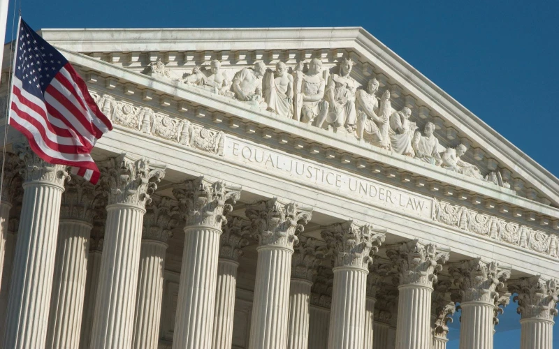 Obispos Católicos de EE. UU. Presionan a la Corte Suprema en el Debate sobre la Ciudadanía por Nacimiento