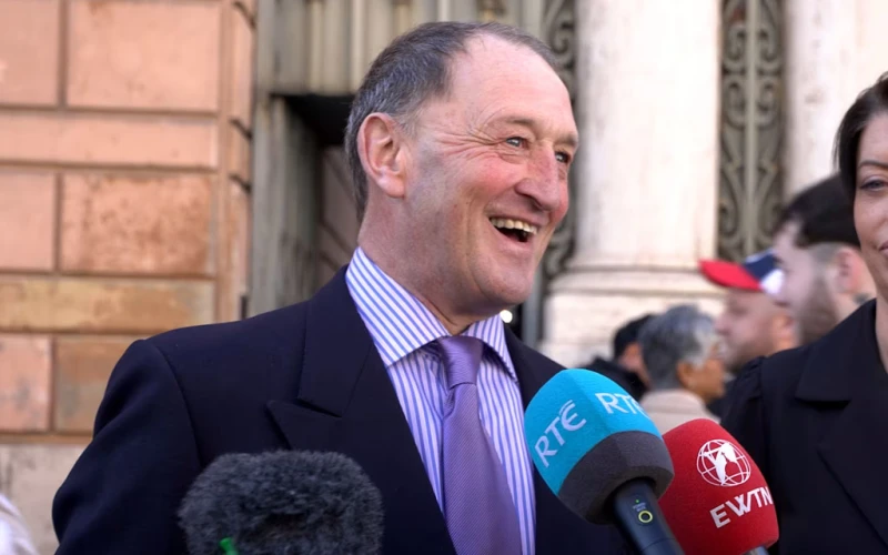 Diálogo Histórico en el Vaticano: David Ryan y el Papa León XIV Abordan el Abuso en la Iglesia