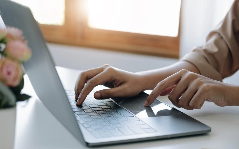 La Iglesia Católica se Digitaliza: Certificados Sacramentales Ahora Accesibles Online a Nivel Global