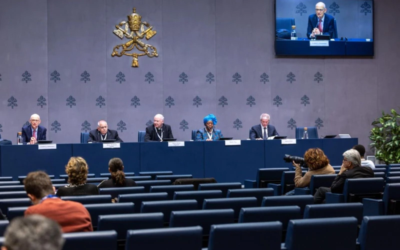 El Vaticano Alerta sobre el Impacto Destructivo de la Guerra en la Salud Global y la Escalada del Gasto Militar