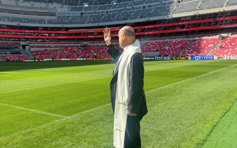 Mons. Acero bendice el Estadio Banorte: fe y deporte convergen en sede clave del Mundial 2026