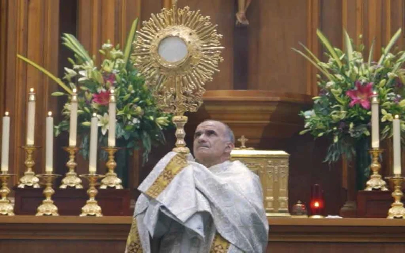 Sacrificio Pastoral: Ecuador Despide a Sacerdotes que Murieron Salvando Vidas en el Mar