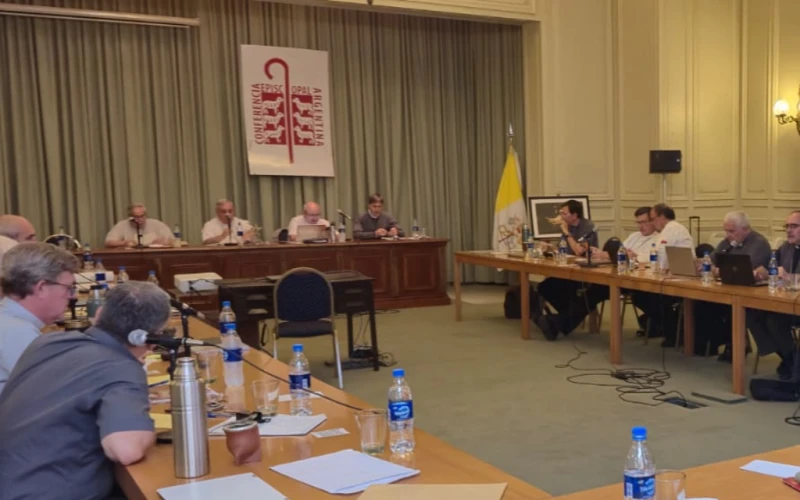 Episcopado Argentino Traza Hoja de Ruta Eclesial y Social en Relevante Sesión de Comisión Permanente