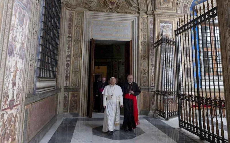 Papa León XIV Restaura Tradición: Se Instala en el Histórico Apartamento Papal del Palacio Apostólico