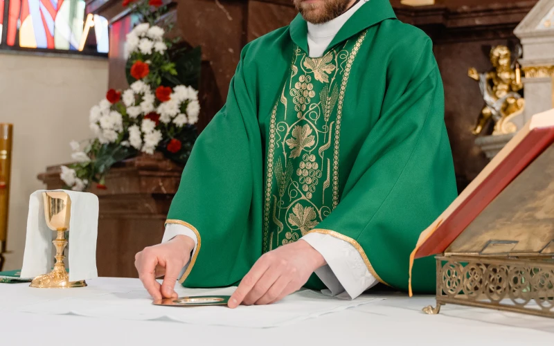 Torreón Recibe Permiso Vaticano para Más Misas Diarias, con Advertencia Episcopal sobre Bienestar Sacerdotal