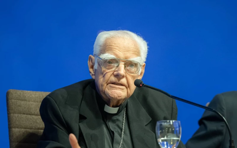 Uruguay Despide a Mons. Luis del Castillo: Legado de un Obispo Jesuita y Pionero Educativo