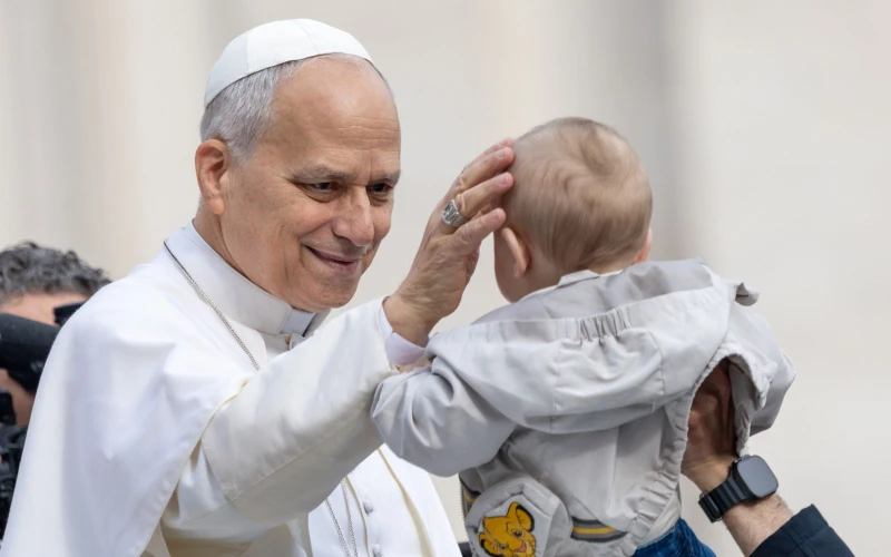 El Papa León XIV Advierte Sobre los Riesgos de la Inteligencia Artificial en la Infancia