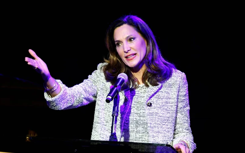 María Elvira Salazar Impulsa la “Ley de Dignidad” para Reformar la Inmigración en EE. UU.