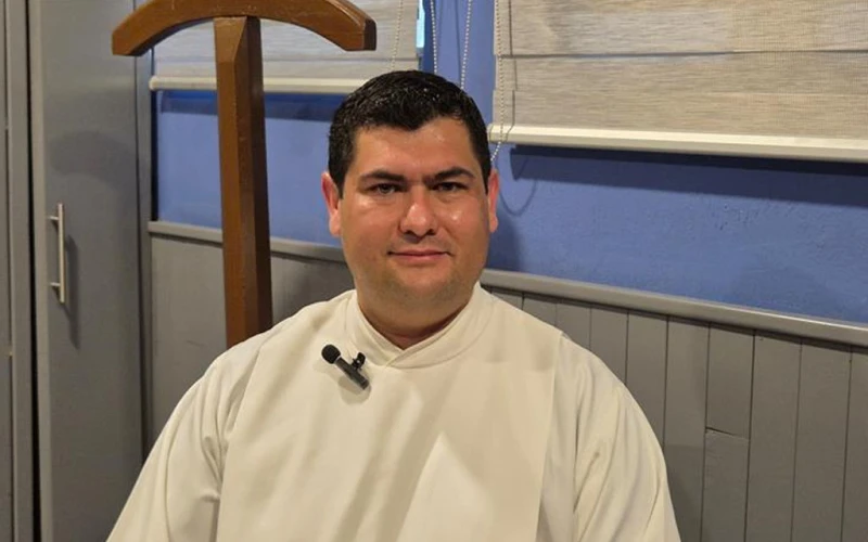 Sacerdote mexicano defiende apoyo espiritual a hijos de “El Mencho” en Estados Unidos