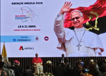 León XIV en Angola: un llamado a la alegría contra la tiranía y la desigualdad extractiva