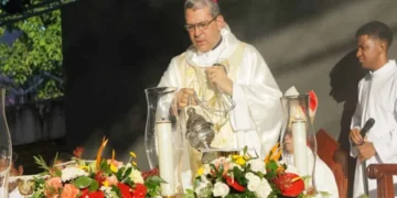 Tragedia Jet Set: Iglesia dominicana exige justicia y Verástegui propone capilla en el aniversario