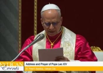 El Papa León XIV clama ‘¡Basta ya de guerra!’ en vigilia por la paz desde el Vaticano