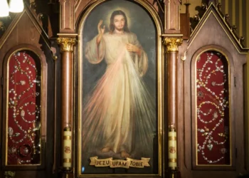 Arzobispo de Arequipa llama a confiar en el amor de Dios durante la Fiesta de la Divina Misericordia