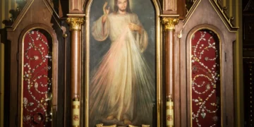 Arzobispo de Arequipa llama a confiar en el amor de Dios durante la Fiesta de la Divina Misericordia