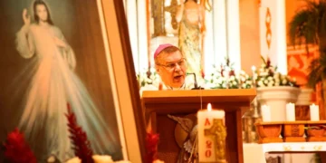 Obispo de Santa Cruz subraya la misericordia divina como refugio y el valor de la confesión