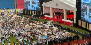 León XIV intensifica su gira africana en Guinea Ecuatorial con mensajes de fe y esperanza