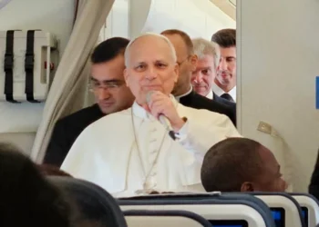 León XIV aclara su misión pastoral en África y desmiente interpretaciones políticas sobre Trump