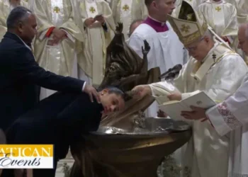El Papa León XIV celebra la Vigilia Pascual 2026 y reafirma el poder del amor divino