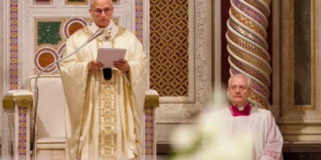 El papa León XIV en Jueves Santo: el lavatorio de pies, amor y servicio que transforma