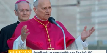 El Papa León XIV asegura en vigilia de oración que “es posible construir la paz”