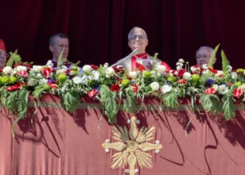 El Papa León XIV convoca vigilia de oración por la paz mundial tras su mensaje de Pascua