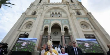 El Papa León XIV cierra su paso por Annaba con una emotiva misa en la Basílica de San Agustín
