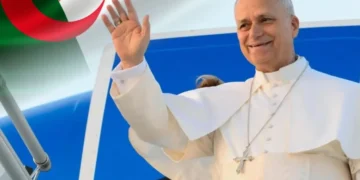 Papa León XIV inicia histórico viaje a África desde Argelia con mensaje de paz