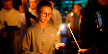 Recuperar la noche: el desafío de la Vigilia Pascual para la liturgia católica