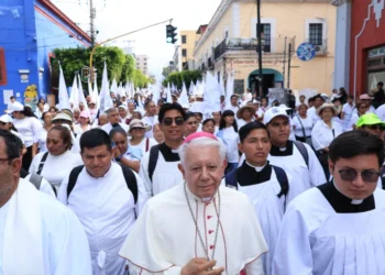 Obispo Castro lidera Caminata por la Paz en Cuernavaca y exige a autoridades no abandonar a las víctimas