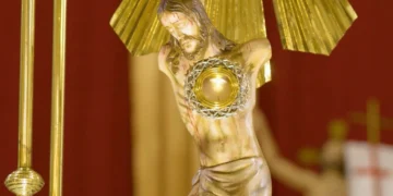 Bojayá conmemora 24 años de la masacre con custodia inspirada en el Cristo Mutilado