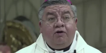 Crisis en Bolivia: obispo Arana clama por una pausa humanitaria en medio de bloqueos