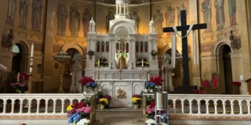 Cien años de fe y resiliencia: St. Mary Star of the Sea, corazón católico de Jackson, Michigan