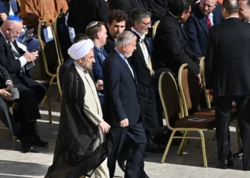 Desmienten honor único del Vaticano a embajador de Irán: una práctica diplomática estándar