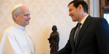 León XIV se reúne con Marco Rubio en el Vaticano entre tensiones por el conflicto en Oriente Medio