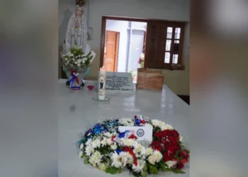 El secretario Rubio rinde homenaje a Santa Teresa en Calcuta en medio de tensiones religiosas