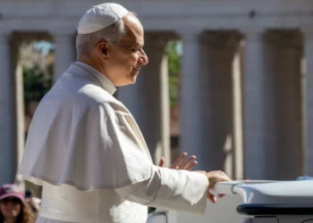 León XIV destaca la crucial labor de la Fundación Papal en el sostenimiento de la Iglesia global