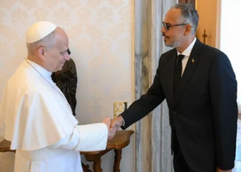 Papa León XIV recibe al primer ministro de Haití para abordar la profunda crisis del país