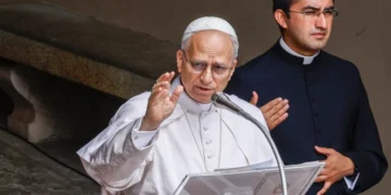 El Papa León XIV establece comisión vaticana para coordinar la reflexión sobre la inteligencia artificial y su impacto