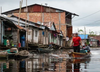 Obispos de la Amazonía peruana denuncian pobreza y corrupción en Loreto; el Papa León XIV exige acción urgente