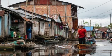 Obispos de la Amazonía peruana denuncian pobreza y corrupción en Loreto; el Papa León XIV exige acción urgente