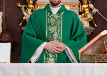 Sacerdote de San Salvador investigado por abuso sexual fallece por suicidio en Guatemala