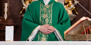 Sacerdote de San Salvador investigado por abuso sexual fallece por suicidio en Guatemala