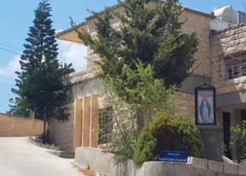 Yaroun, Líbano: controversia por la destrucción de un monasterio y una escuela católica en medio del conflicto