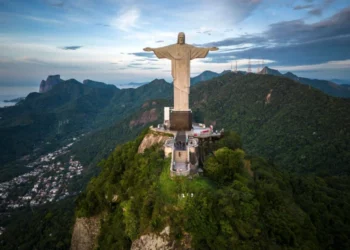 Con Cristo Redentor iluminado, Brasil inicia la cuenta regresiva para el Mundial Femenino 2027