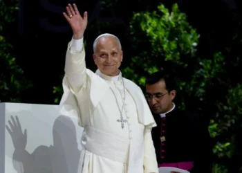 El papa León XIV impulsa en Madrid un diálogo social basado en la dignidad humana y la fe