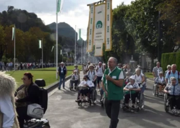 Una peregrinación española a Lourdes busca esperanza y apoyo para enfermos de cáncer