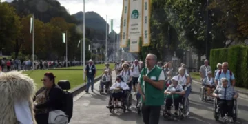 Una peregrinación española a Lourdes busca esperanza y apoyo para enfermos de cáncer