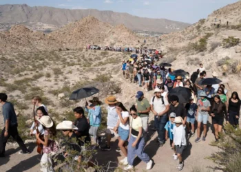 Disputa por el muro: la Diócesis de Las Cruces defiende su tierra sagrada en Monte Cristo Rey